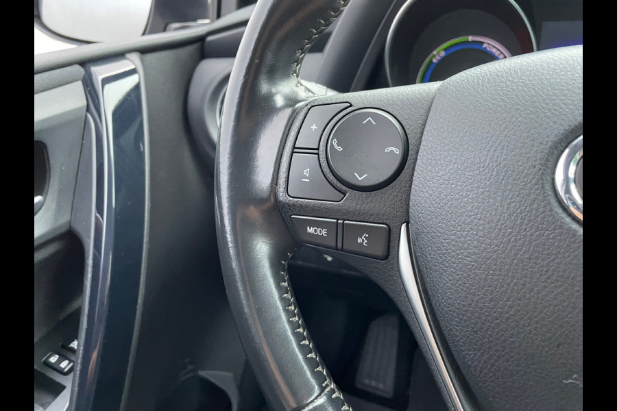 Toyota Auris 1.8 Hybrid Energy Plus / Navigatie / Trekhaak Toyota Auris 1.8 Hybrid Energy Plus / Navigatie / Trekhaak