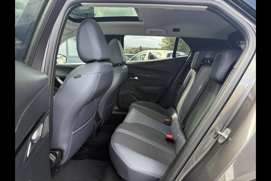 Peugeot 2008 1.2 PureTech Allure Navi,Pano,Clima,Camera,Cruise,PDC,Trekhaak,D-riem v.v. bij 48.000 km,N.A.P,APK tot 04-2026