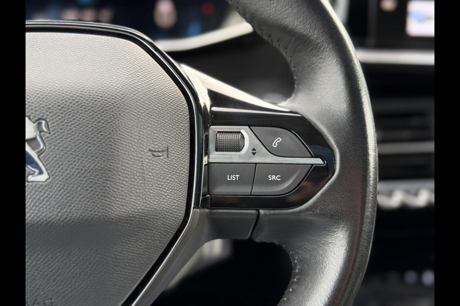 Peugeot 2008 1.2 PureTech Allure Navi,Pano,Clima,Camera,Cruise,PDC,Trekhaak,D-riem v.v. bij 48.000 km,N.A.P,APK tot 04-2026