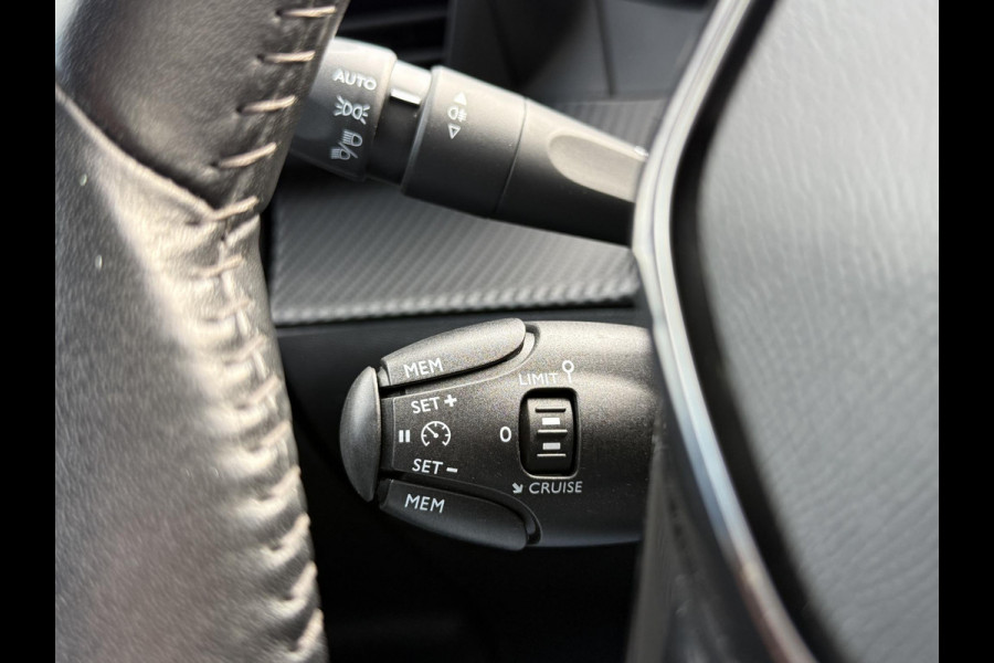 Peugeot 2008 1.2 PureTech Allure Navi,Pano,Clima,Camera,Cruise,PDC,Trekhaak,D-riem v.v. bij 48.000 km,N.A.P,APK tot 04-2026