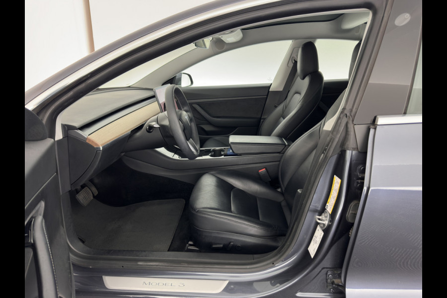 Tesla Model 3 Standard RWD Plus 60 kWh [ 3-Fase ] {SOH-86%} (INCL-BTW) Aut. *PANO | AUTO-PILOT | LUXURY-LEATHER | KEYLESS | FULL-LED | MEMORY-PACK | SURROUND-VIEW | DAB | CARPLAY | DIGI-COCKPIT | LANE-ASSIST | COMFORT-SEATS | TOWBAR | 19"ALU*