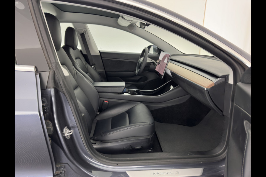 Tesla Model 3 Standard RWD Plus 60 kWh [ 3-Fase ] {SOH-86%} (INCL-BTW) Aut. *PANO | AUTO-PILOT | LUXURY-LEATHER | KEYLESS | FULL-LED | MEMORY-PACK | SURROUND-VIEW | DAB | CARPLAY | DIGI-COCKPIT | LANE-ASSIST | COMFORT-SEATS | TOWBAR | 19"ALU*