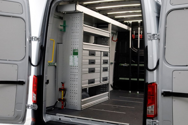 Volkswagen Crafter 35 2.0 TDI 177pk RWD L3H3 (L2H2) Highline LED/Inrichting/Trekhaak 3500kg 05-2020