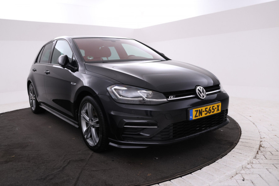 Volkswagen Golf 1.5 TSI Highline Business R Automaat, R-line, climate, Panorama dak.