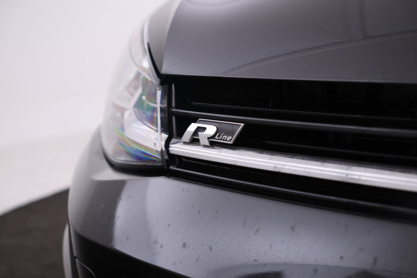 Volkswagen Golf 1.5 TSI Highline Business R Automaat, R-line, climate, Panorama dak.