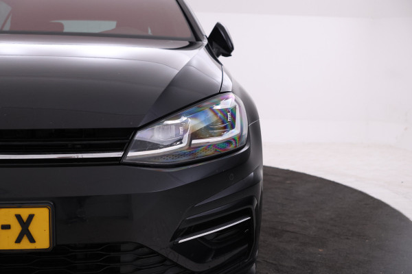 Volkswagen Golf 1.5 TSI Highline Business R Automaat, R-line, climate, Panorama dak.