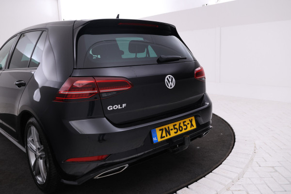 Volkswagen Golf 1.5 TSI Highline Business R Automaat, R-line, climate, Panorama dak.