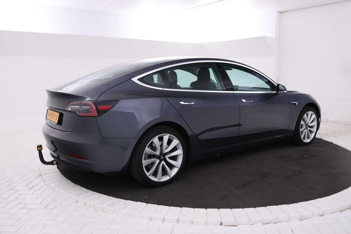 Tesla Model 3 Standard RWD Plus 60 kWh