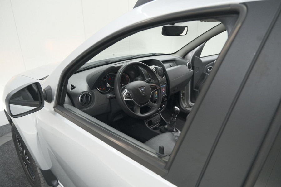 Dacia Duster TCe 120 4x2 Blackshadow | Trekhaak | Camera | Navigatie | Parkeersensoren