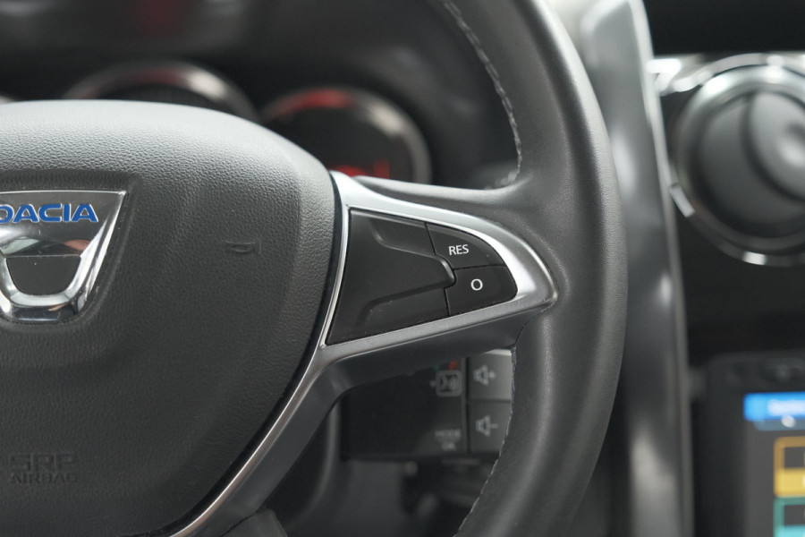 Dacia Duster TCe 120 4x2 Blackshadow | Trekhaak | Camera | Navigatie | Parkeersensoren