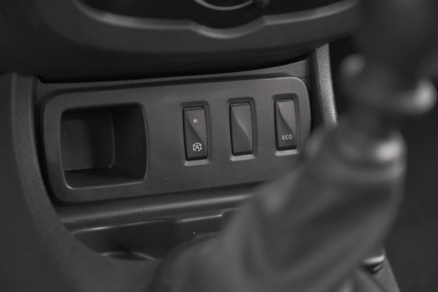 Dacia Duster TCe 120 4x2 Blackshadow | Trekhaak | Camera | Navigatie | Parkeersensoren