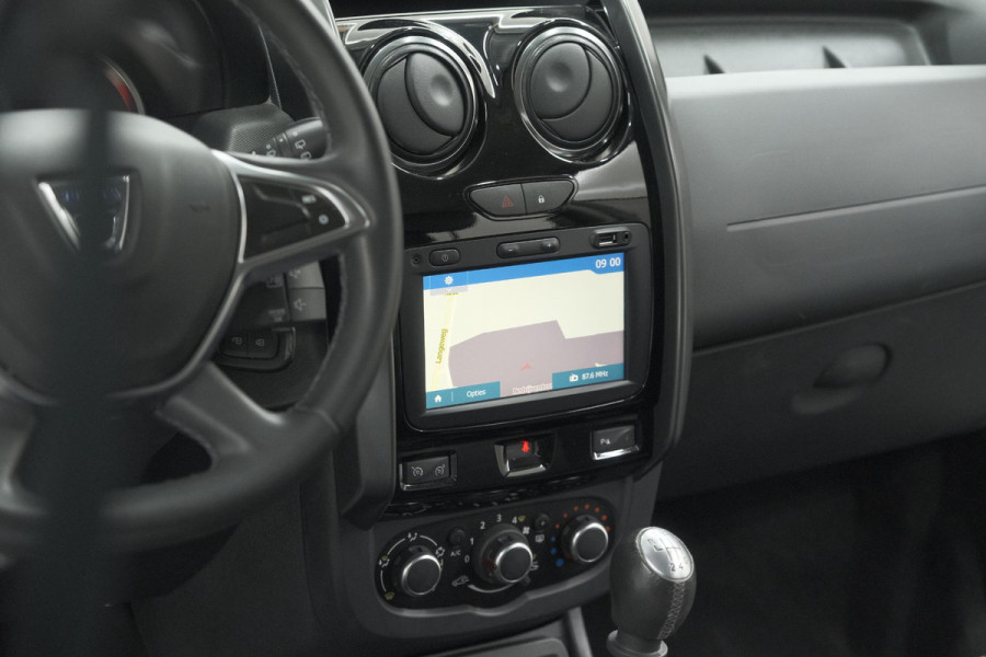 Dacia Duster TCe 120 4x2 Blackshadow | Trekhaak | Camera | Navigatie | Parkeersensoren