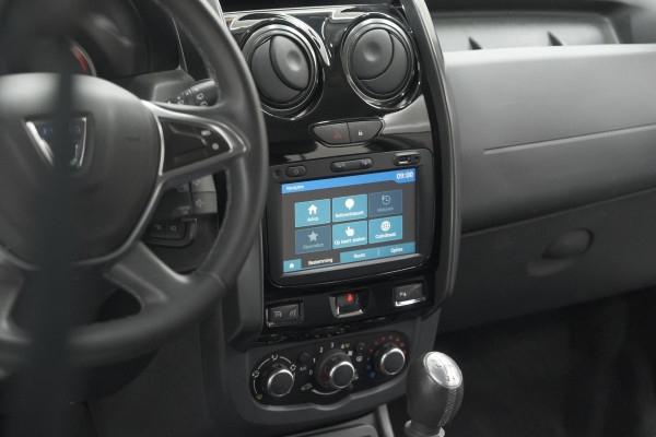 Dacia Duster TCe 120 4x2 Blackshadow | Trekhaak | Camera | Navigatie | Parkeersensoren