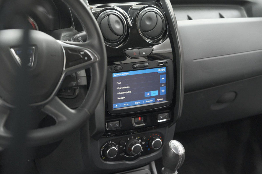 Dacia Duster TCe 120 4x2 Blackshadow | Trekhaak | Camera | Navigatie | Parkeersensoren