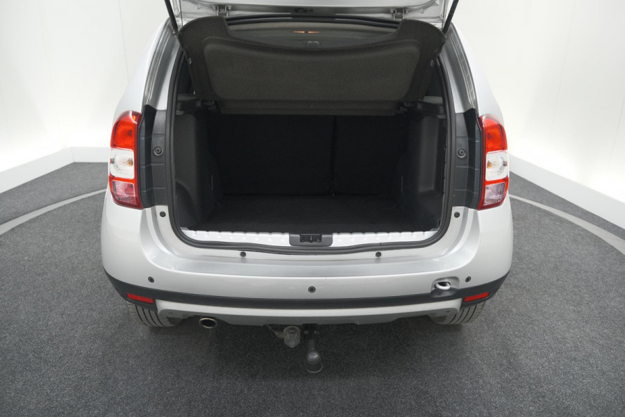 Dacia Duster TCe 120 4x2 Blackshadow | Trekhaak | Camera | Navigatie | Parkeersensoren