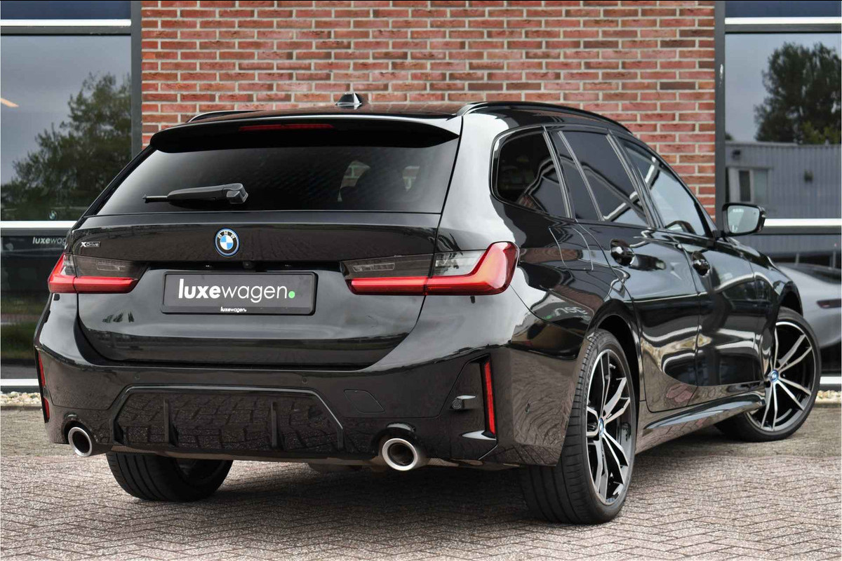 BMW 3 Serie Touring 330e xDrive M-Sport Pro Pano M-zetels ACC HUD 19inch El-klep BMW 3 Serie Touring 330e xDrive M-Sport Pro Pano M-zetels ACC HUD 19inch El-klep