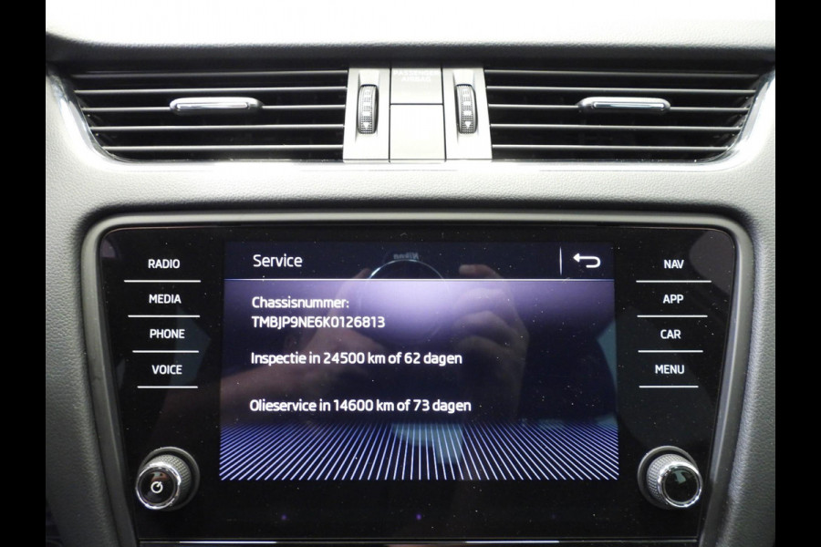 Škoda Octavia Combi 1.0 TSI Ambition Business NAVI/CLIMA/TREKH./18"LMV!