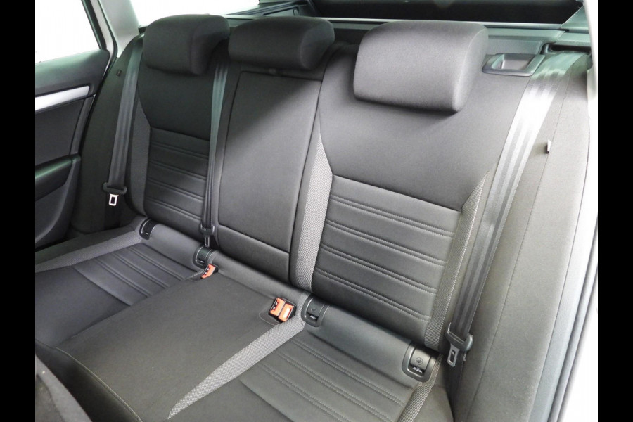 Škoda Octavia Combi 1.0 TSI Ambition Business NAVI/CLIMA/TREKH./18"LMV!