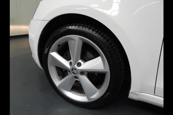 Škoda Octavia Combi 1.0 TSI Ambition Business NAVI/CLIMA/TREKH./18"LMV!