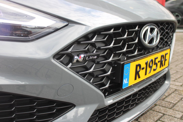 Hyundai i30 1.5 T-GDi 160PK MHEV N LINE | ELEKTRISCH VERSTELBARE BESTUUDERSSTOEL MET GEHEUGENFUNCTIE | STOEL VERWARMING | PARKEERSENSOREN VOOR EN ACHTER | ACHTERUITRIJ CAMERA | APPLE CARPLAY/ANDROID AUTO | NAVIGATIE | KEYLESS ENTRY/START | FULL LED KOPLAMPEN | DRAADLOZE TELEFOONLADER | DODEHOEK DETECTIE | CRUISE CONTROL |