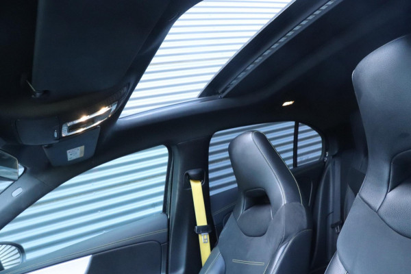 Mercedes-Benz A-Klasse 250 | PANO / HUD / EDITION 1