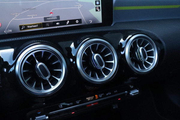 Mercedes-Benz A-Klasse 250 | PANO / HUD / EDITION 1