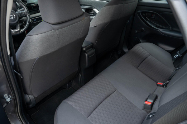 Toyota Yaris 1.5 Hybrid Active / AUTOMAAT / Camera / Carplay / Cruise / DAB+