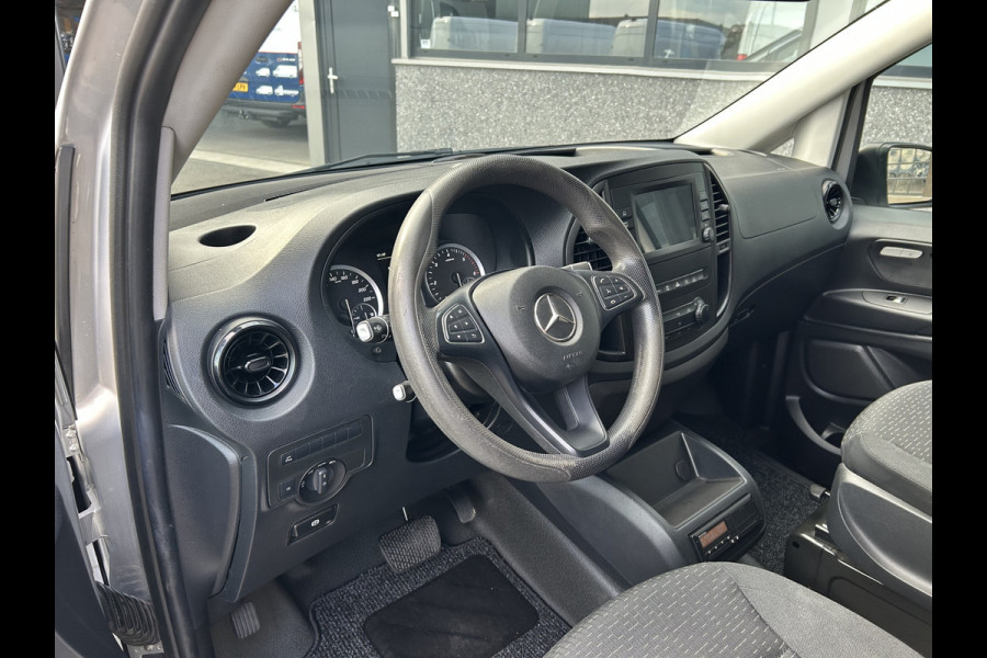 Mercedes-Benz Vito 116 CDI Extra lang / Dubbele cabine / LED / Achterdeuren / 9G-TRONIC / 2500KG Trekhaak / Camera / Parkeersensoren / Navigatie /