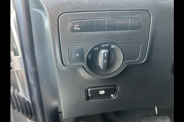 Mercedes-Benz Vito 116 CDI Extra lang / Dubbele cabine / LED / Achterdeuren / 9G-TRONIC / 2500KG Trekhaak / Camera / Parkeersensoren / Navigatie /