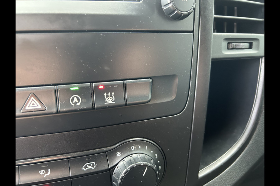 Mercedes-Benz Vito 116 CDI Extra lang / Dubbele cabine / LED / Achterdeuren / 9G-TRONIC / 2500KG Trekhaak / Camera / Parkeersensoren / Navigatie /