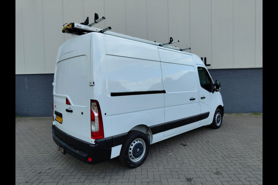 Opel Movano 2.3CDTI BiTurbo 146pk L2H2 3-Pers.Airco Cruise Trekhaak Pdc Schuifdeur ESP Bluetooth Betonplex Vloer Wandbetimmering Allesdragers EURO6 2.500KG Trekgewicht