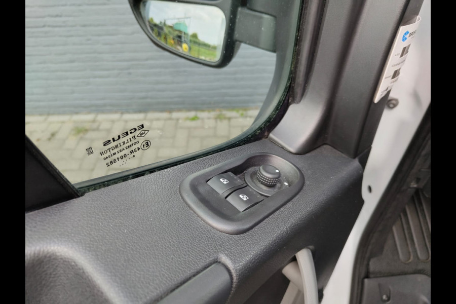 Opel Movano 2.3CDTI BiTurbo 146pk L2H2 3-Pers.Airco Cruise Trekhaak Pdc Schuifdeur ESP Bluetooth Betonplex Vloer Wandbetimmering Allesdragers EURO6 2.500KG Trekgewicht