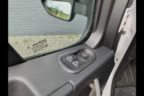 Opel Movano 2.3CDTI BiTurbo 146pk L2H2 3-Pers.Airco Cruise Trekhaak Pdc Schuifdeur ESP Bluetooth Betonplex Vloer Wandbetimmering Allesdragers EURO6 2.500KG Trekgewicht