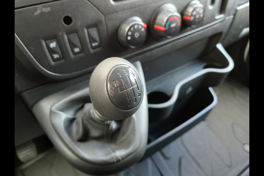 Opel Movano 2.3CDTI BiTurbo 146pk L2H2 3-Pers.Airco Cruise Trekhaak Pdc Schuifdeur ESP Bluetooth Betonplex Vloer Wandbetimmering Allesdragers EURO6 2.500KG Trekgewicht