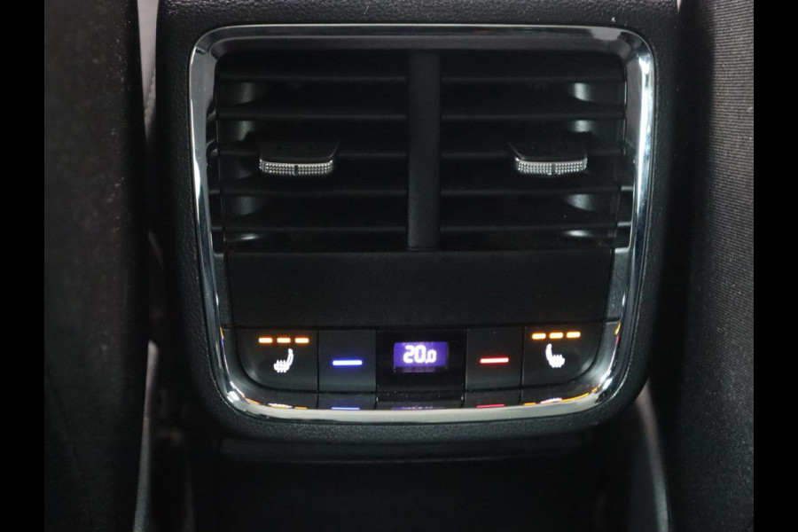 Škoda Octavia Combi 1.0 TSI Business Edition Plus | Stoelverwarming | Stuurverwarming | Adaptive cruise | Navigatie | Carplay | Sfeerverlichting | LED | Parkeersensor