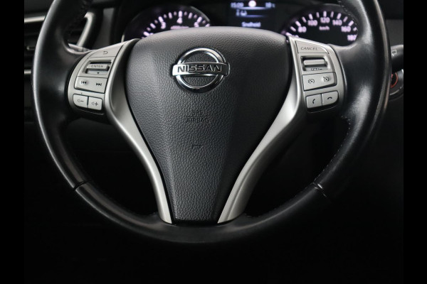 Nissan QASHQAI 1.2 N-Connecta | Panoramadak | Camera | Navigatie | Cruise controle | DAB | Bluetooth | LMV 18 inch