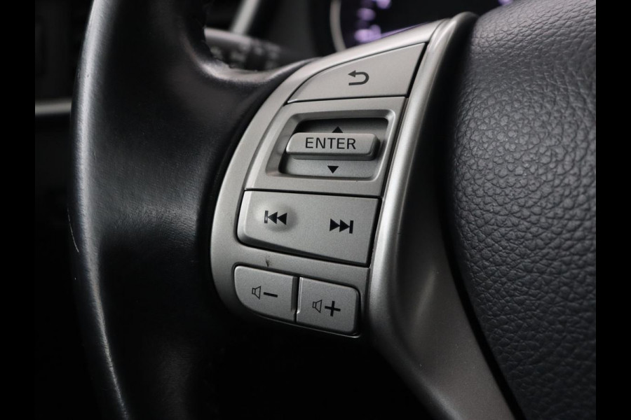 Nissan QASHQAI 1.2 N-Connecta | Panoramadak | Camera | Navigatie | Cruise controle | DAB | Bluetooth | LMV 18 inch