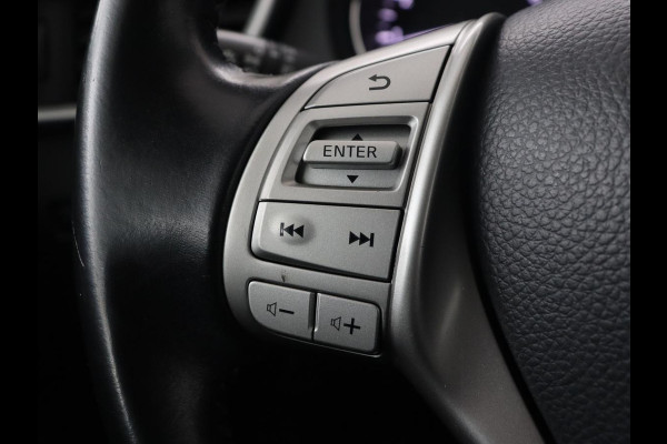 Nissan QASHQAI 1.2 N-Connecta | Panoramadak | Camera | Navigatie | Cruise controle | DAB | Bluetooth | LMV 18 inch