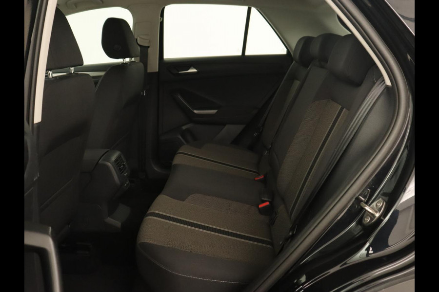 Volkswagen T-Roc 1.5 TSI Style Business | Automaat | Navigatie | Automaat | Navigatie | Adaptive Cruise | Parkeersensor | Stoelverwarming | Carplay