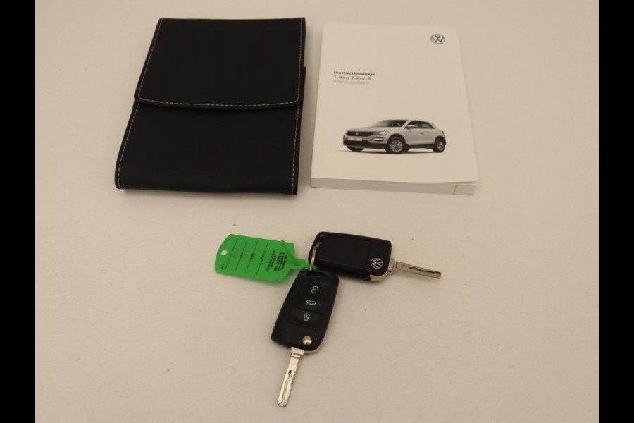 Volkswagen T-Roc 1.5 TSI Style Business | Automaat | Navigatie | Automaat | Navigatie | Adaptive Cruise | Parkeersensor | Stoelverwarming | Carplay