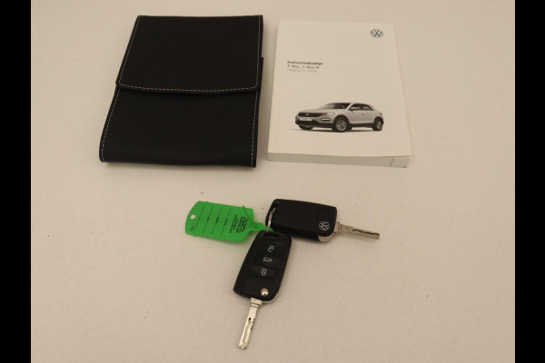 Volkswagen T-Roc 1.5 TSI Style Business | Automaat | Navigatie | Automaat | Navigatie | Adaptive Cruise | Parkeersensor | Stoelverwarming | Carplay