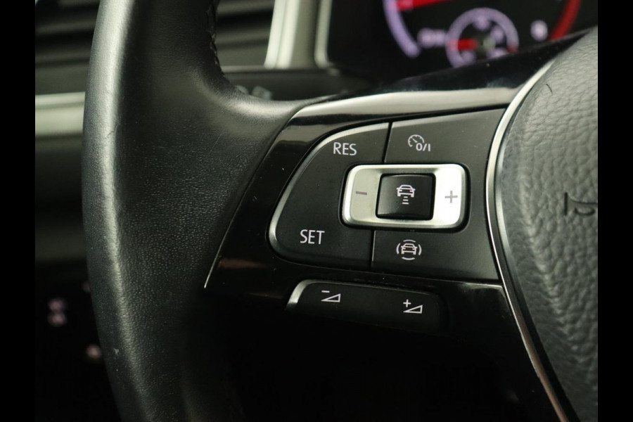 Volkswagen T-Roc 1.5 TSI Style Business | Automaat | Navigatie | Automaat | Navigatie | Adaptive Cruise | Parkeersensor | Stoelverwarming | Carplay
