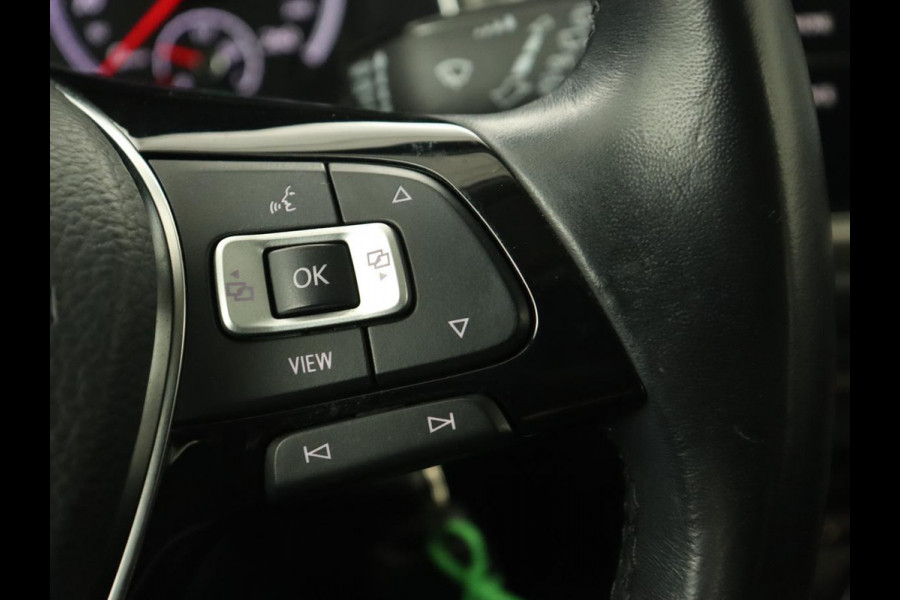 Volkswagen T-Roc 1.5 TSI Style Business | Automaat | Navigatie | Automaat | Navigatie | Adaptive Cruise | Parkeersensor | Stoelverwarming | Carplay