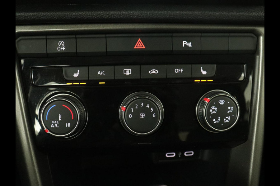 Volkswagen T-Roc 1.5 TSI Style Business | Automaat | Navigatie | Automaat | Navigatie | Adaptive Cruise | Parkeersensor | Stoelverwarming | Carplay