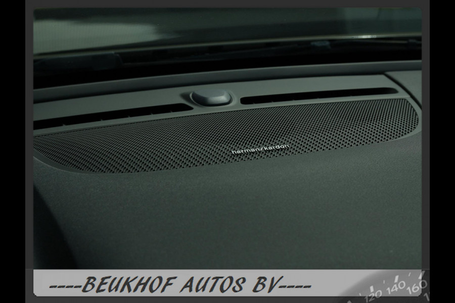 Volvo XC40 Recharge P8 AWD R-Design Lederen stoelen Carplay