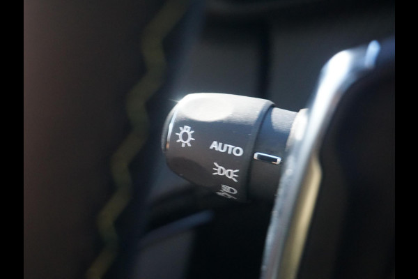 Peugeot 208 1.2 Hybrid 145 e-DCS6 GT