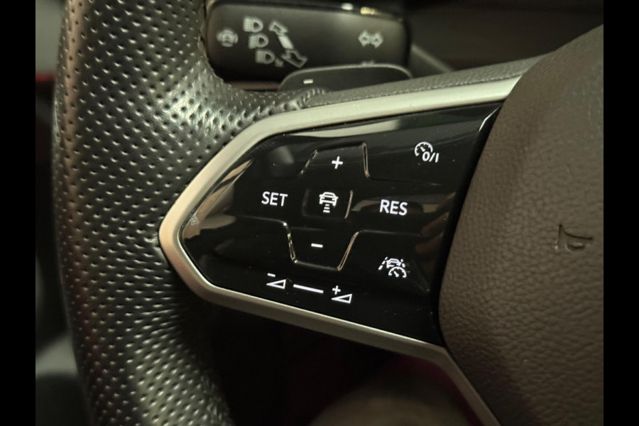 Volkswagen Golf 2.0 TSI GTI | Pano | Trekhaak | Memory | Harman/Kardon | camera | Leer