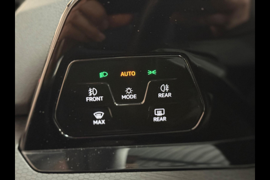 Volkswagen Golf 2.0 TSI GTI | Pano | Trekhaak | Memory | Harman/Kardon | camera | Leer