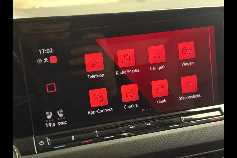Volkswagen Golf 2.0 TSI GTI | Pano | Trekhaak | Memory | Harman/Kardon | camera | Leer