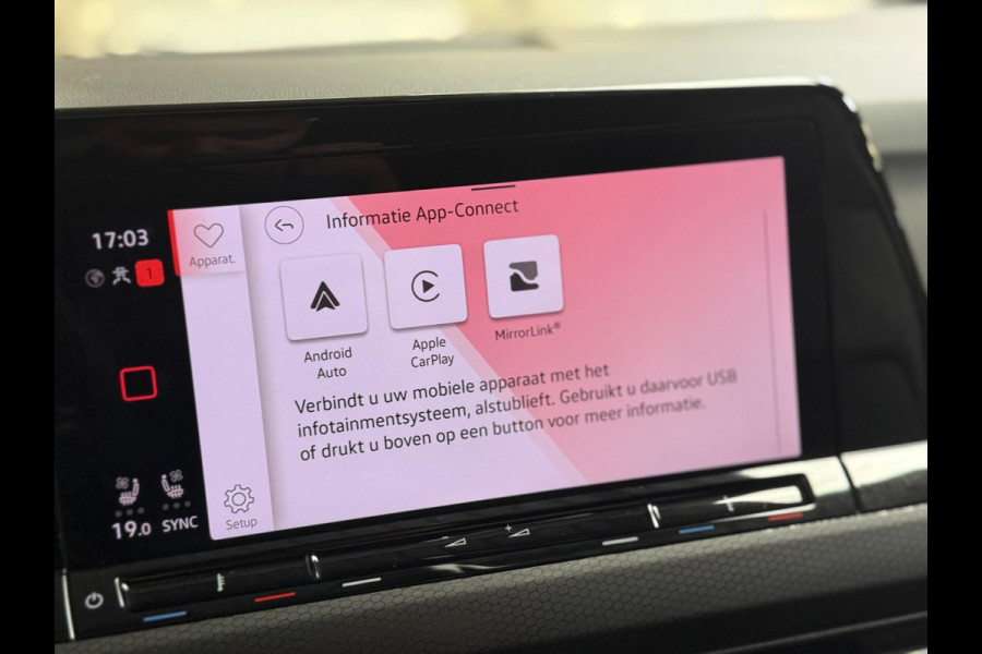 Volkswagen Golf 2.0 TSI GTI | Pano | Trekhaak | Memory | Harman/Kardon | camera | Leer
